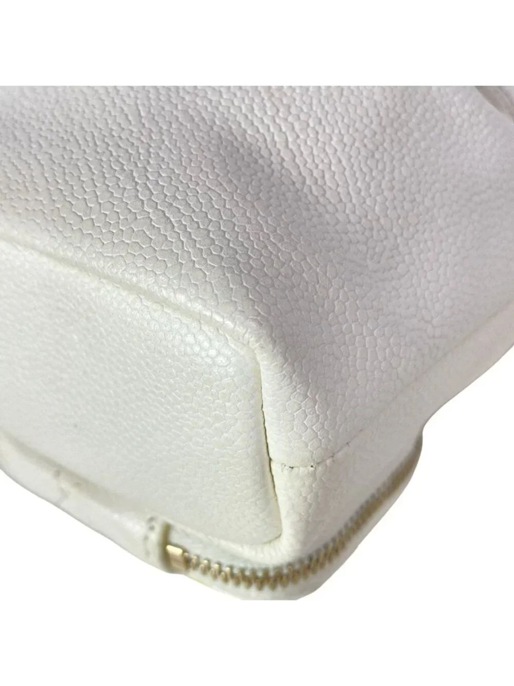 Chanel Shoulder Bag White Drawstring Gold Chain